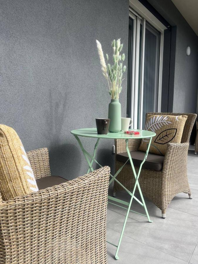 "La Terrazza Di Via Roma" Delta Del Po - Private Parking Apartment Porto Viro Bagian luar foto